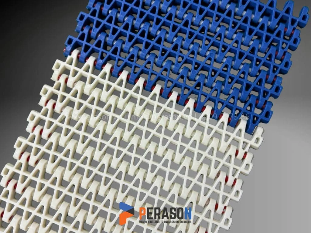 Mặt dưới băng tải nhựa HS-2500B màu xanh và trắng