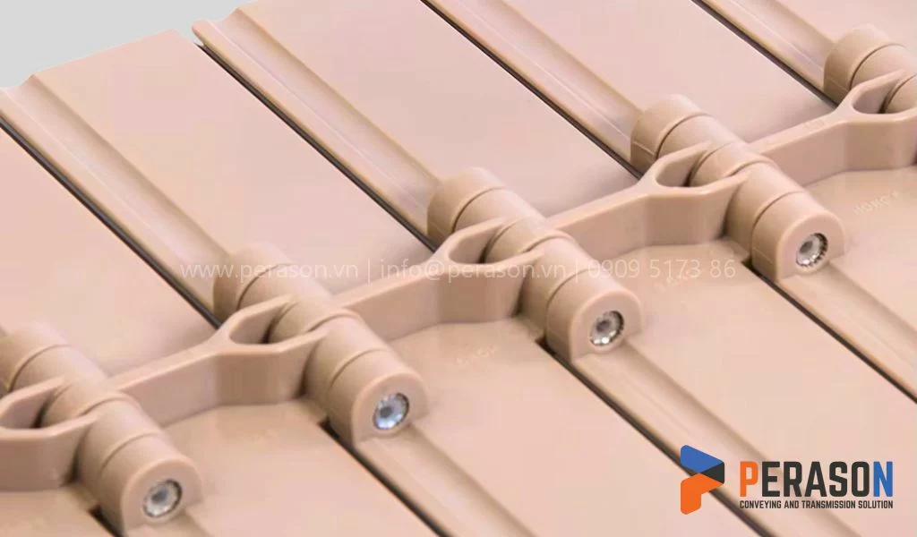 The bottom of the 820 plastic chain The bottom of the 820 plastic chain