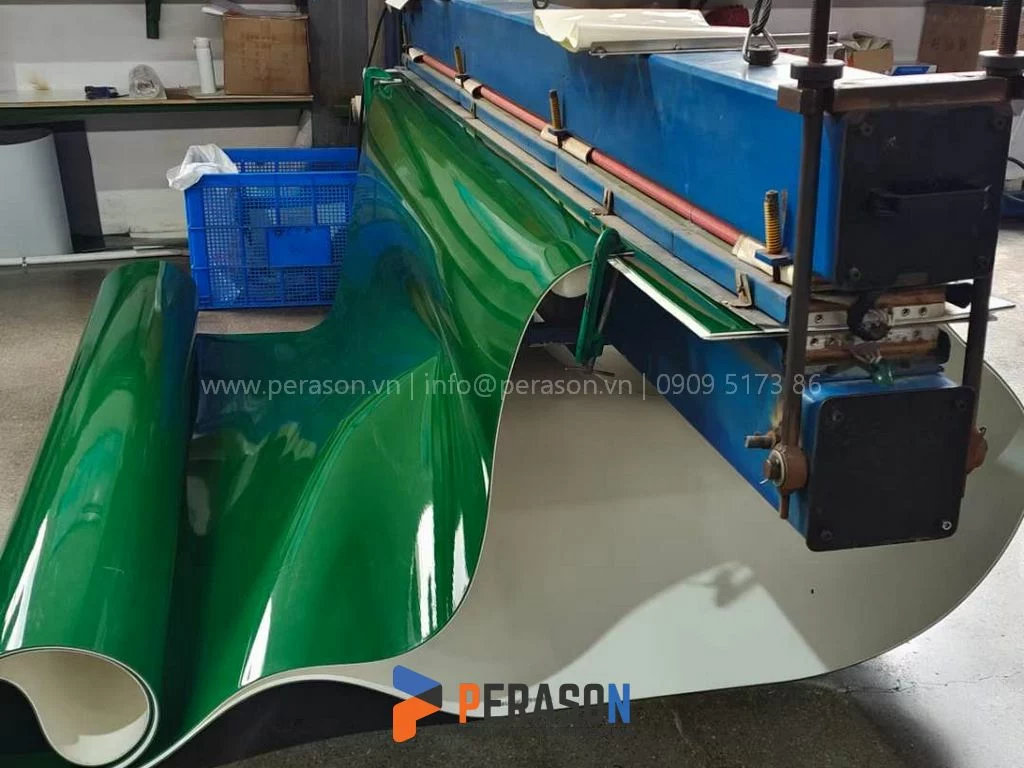 Máy dán nối băng tải PVC xanh