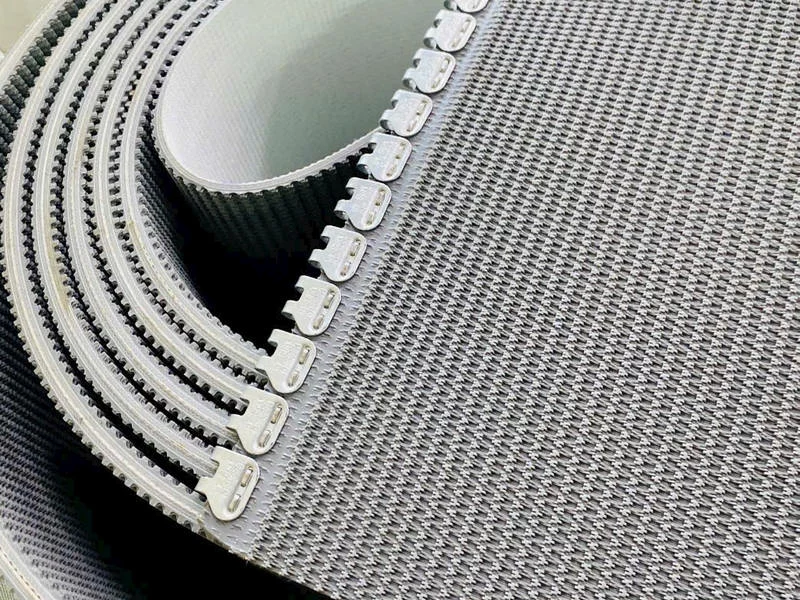 Dây băng tải PVC gai nhám 5mm xám