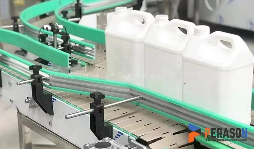 Ứng dụng băng tải xích nhựa trong ngành đóng gói Ứng dụng băng tải xích nhựa trong ngành đóng gói